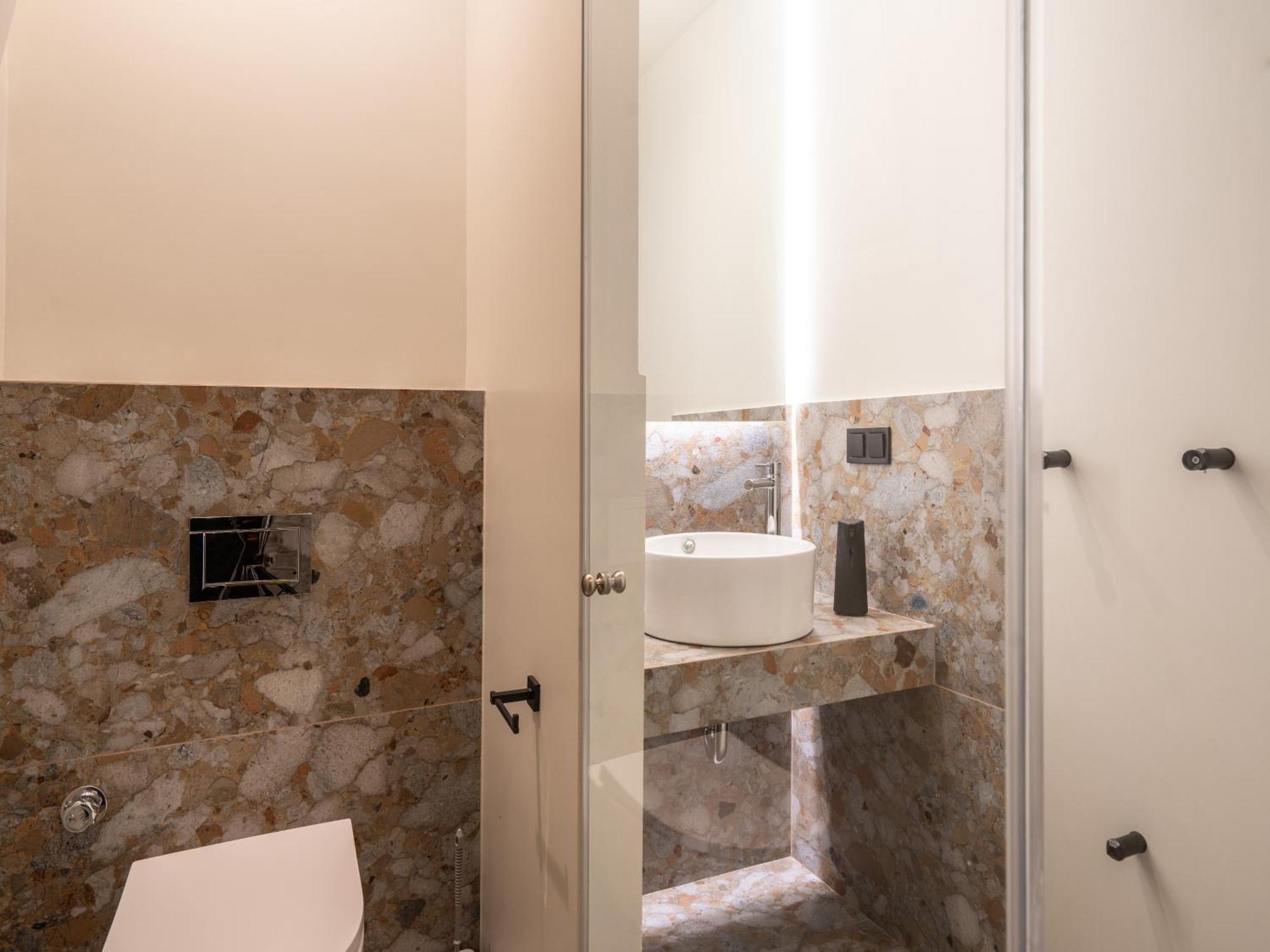 A Place 4U No6 - City Escape With Balcony Lounge & Open Living Space Атина Екстериор снимка