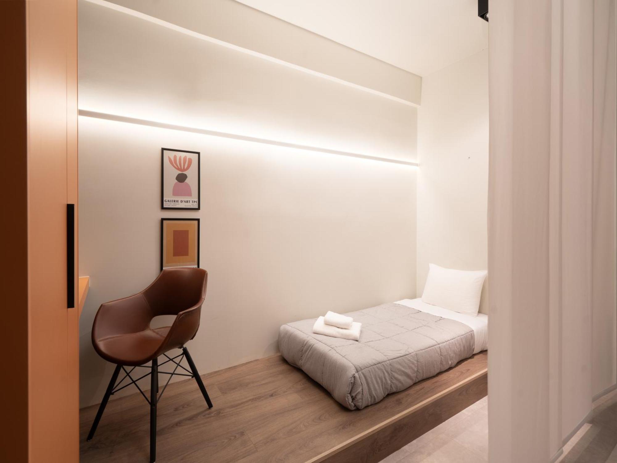 A Place 4U No6 - City Escape With Balcony Lounge & Open Living Space Атина Екстериор снимка